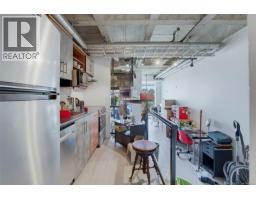 303 1061 Fort St, Victoria, BC V8V5A1 Photo 15