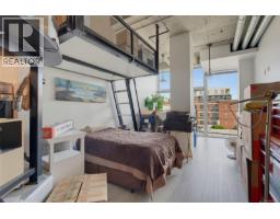 303 1061 Fort St, Victoria, BC V8V5A1 Photo 16