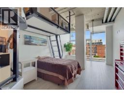 303 1061 Fort St, Victoria, BC V8V5A1 Photo 8
