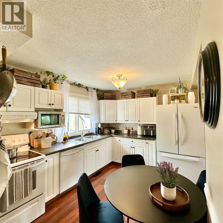 9919 101 Avenue - Photo 8