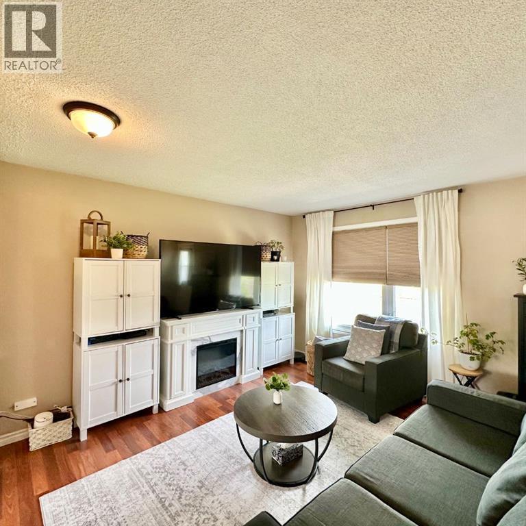 9919 101 Avenue - 9