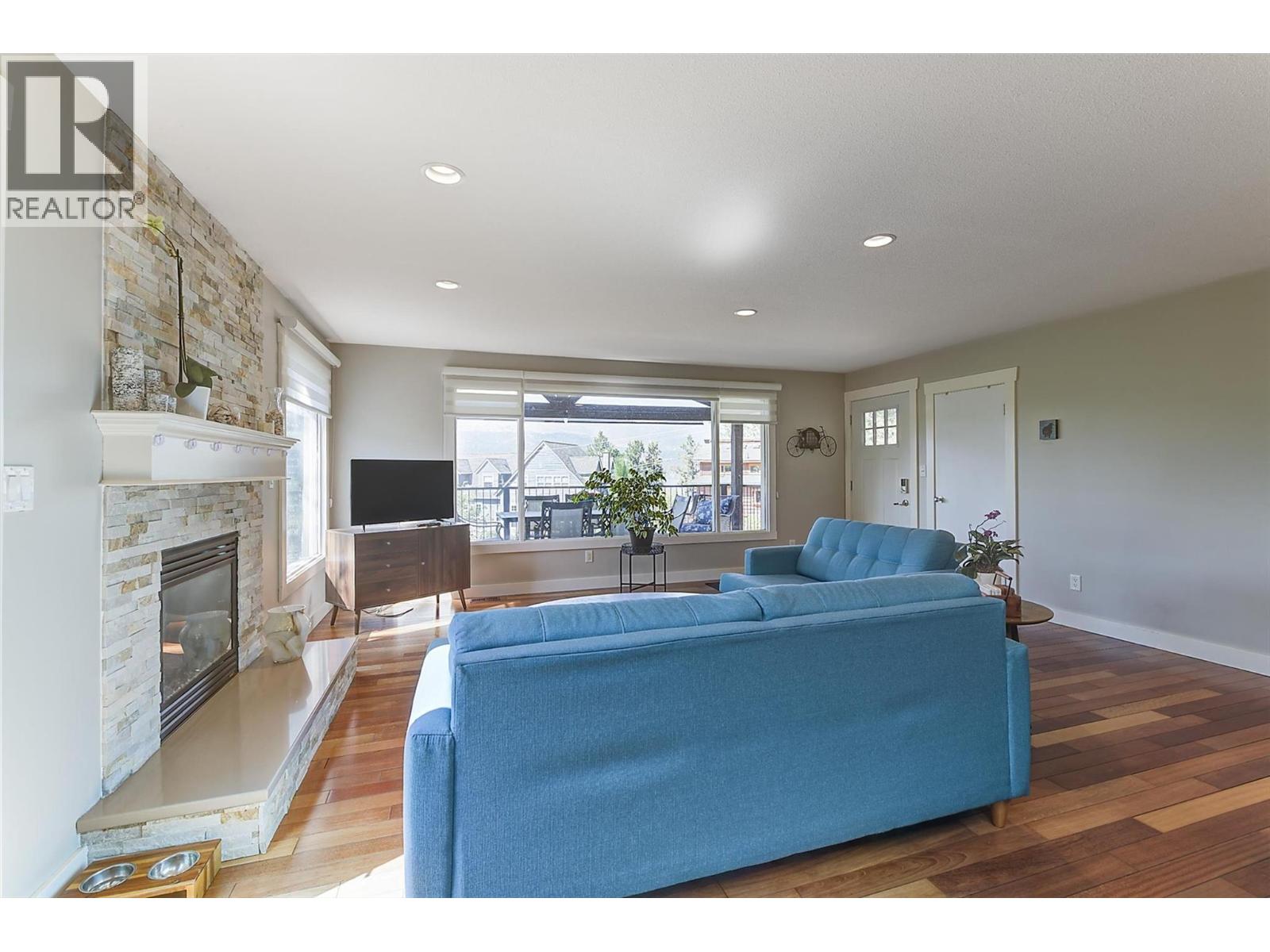 16621 Maki Road - 19