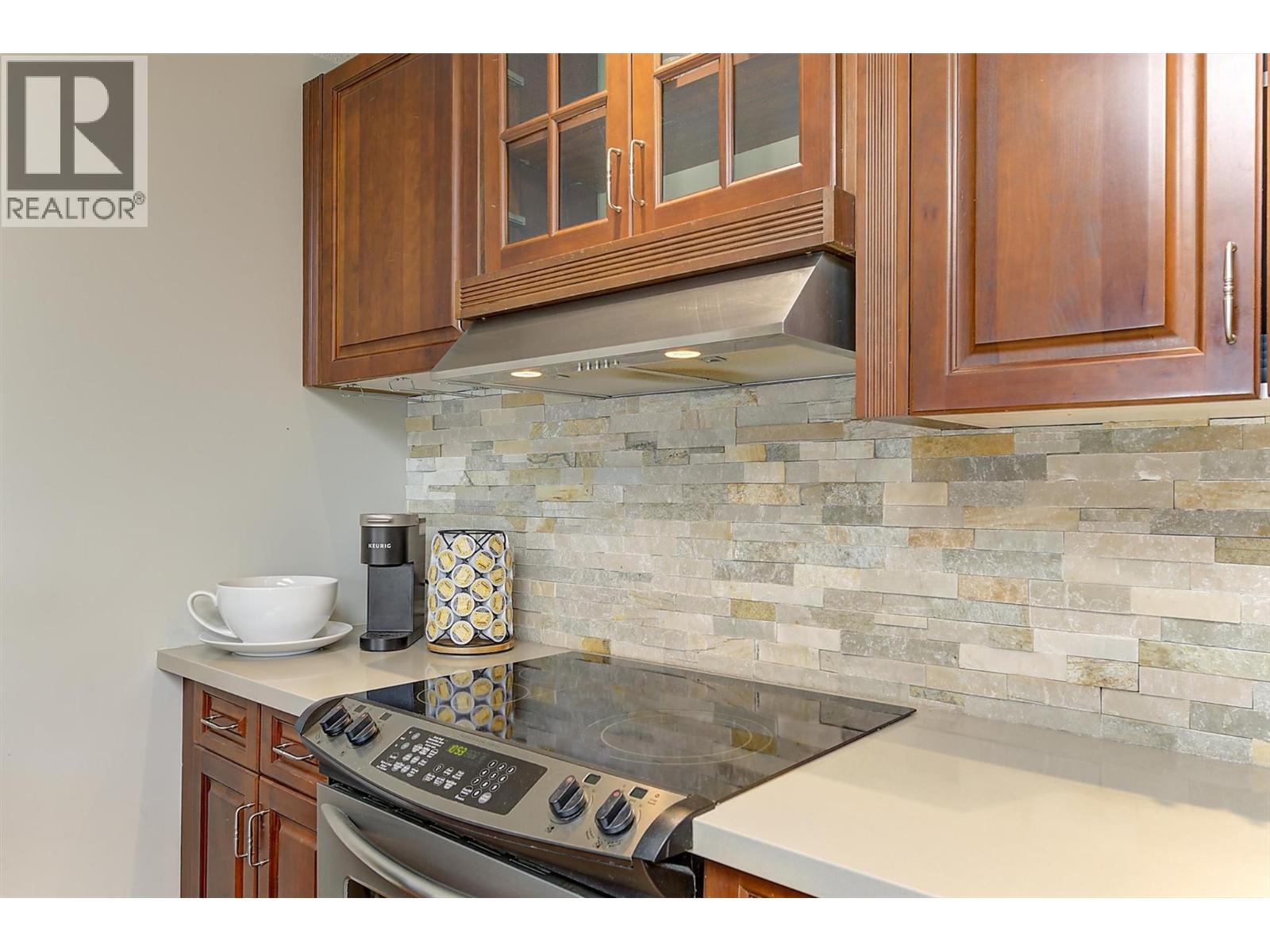 16621 Maki Road - 24