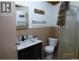 206 Pine Avenue, Brightsand Lake, SK S0M0H0 Photo 10