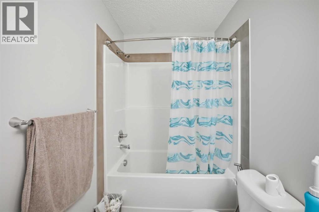 186 Carringvue Park NW - 24