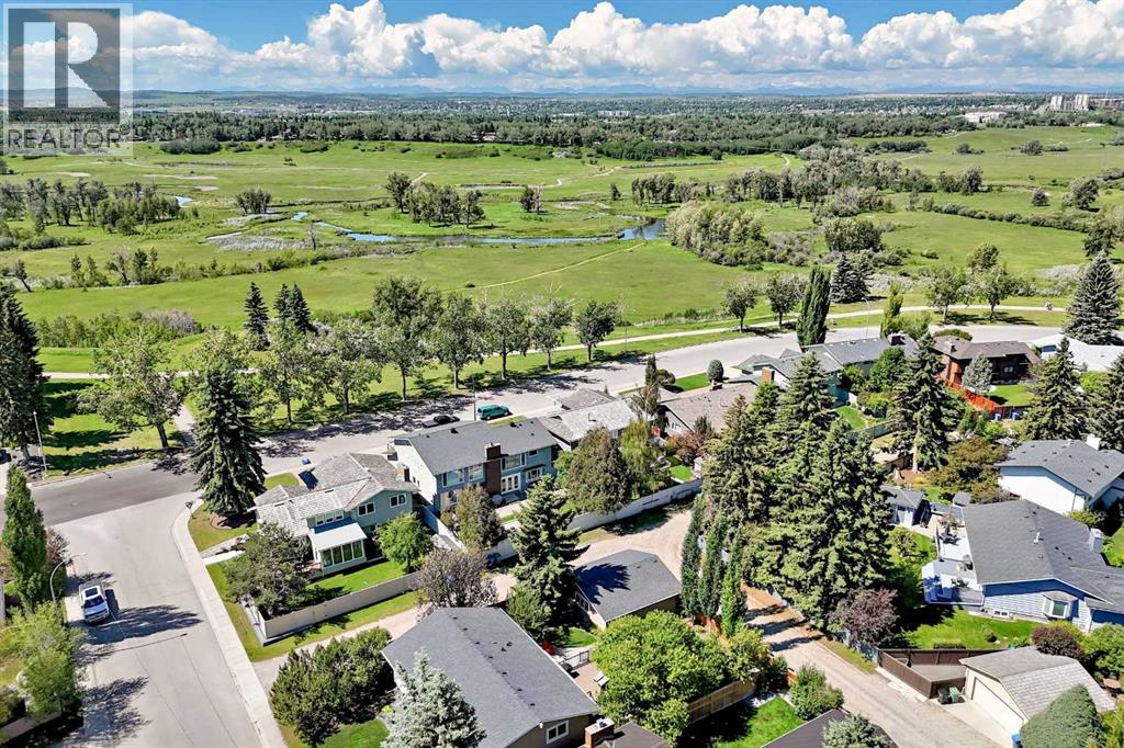 316 Parkland Way Southeast