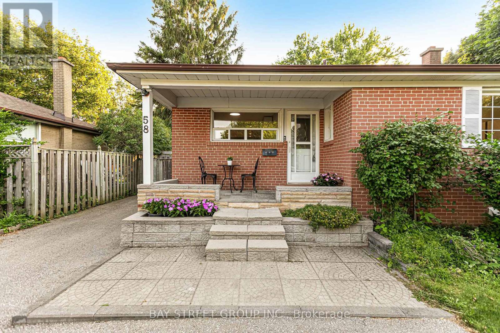 58 BILLINGSGATE CRESCENT - 38
