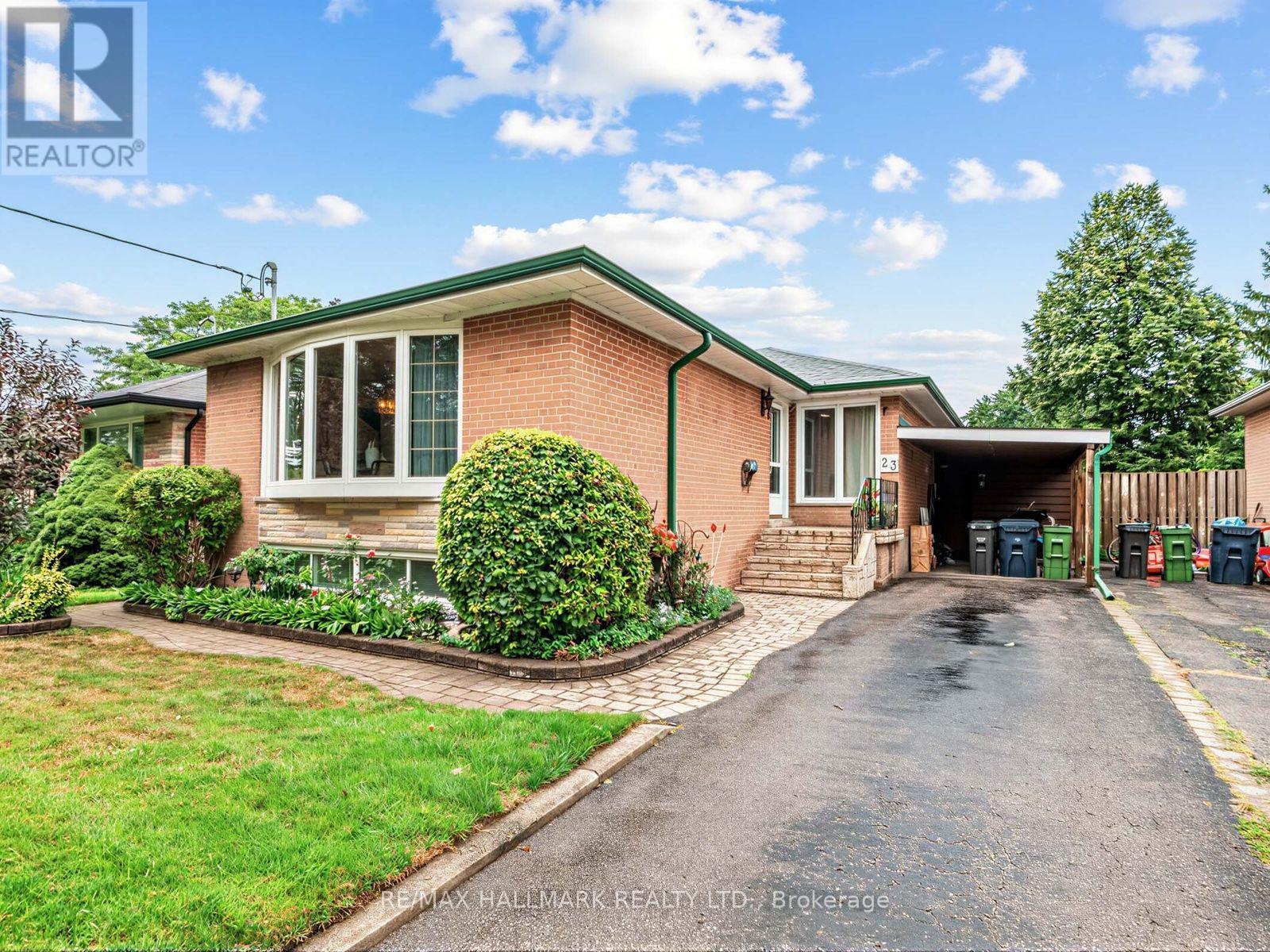 23 LYNNBROOK DRIVE - 2