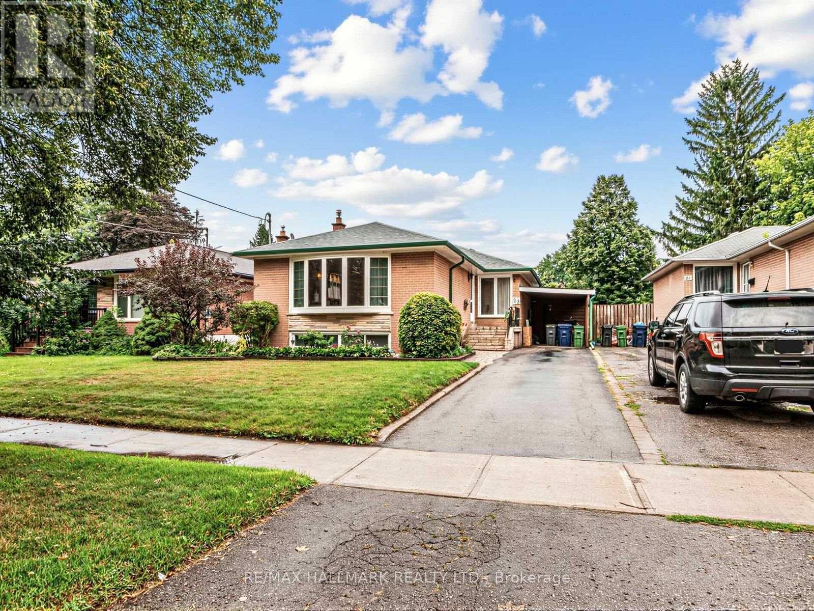 23 LYNNBROOK DRIVE - 38