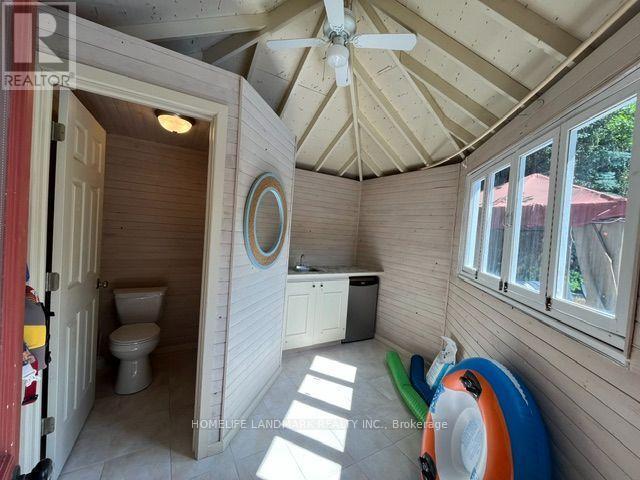 1102 SECRETARIATE ROAD - Image 33