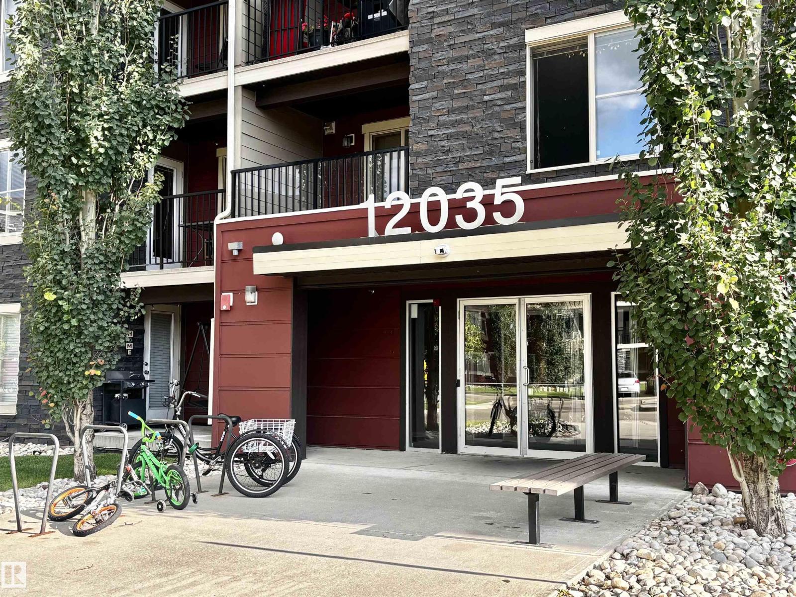 #409 12035 22 AV SW - 1