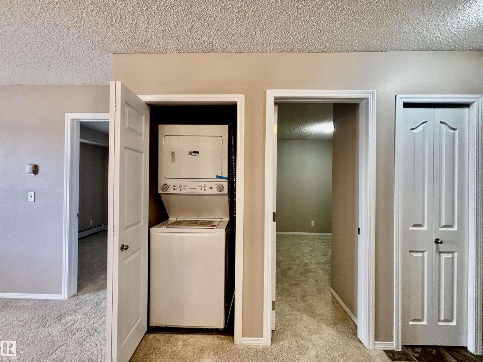 #409 12035 22 AV SW - 5