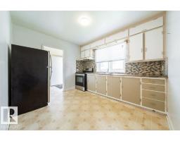 Recreation room - 7812 128 Av Nw, Edmonton, AB T5C1T7 Photo 7