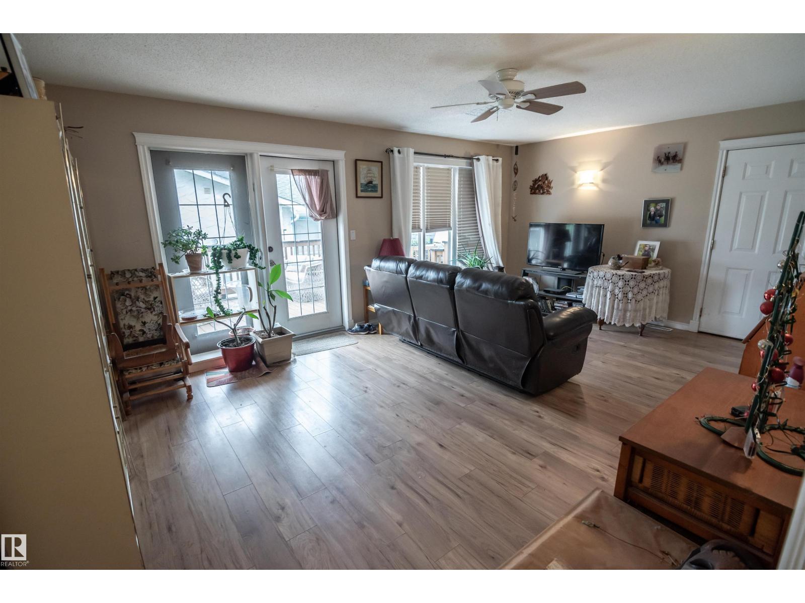 4824 50A Street - Photo 32
