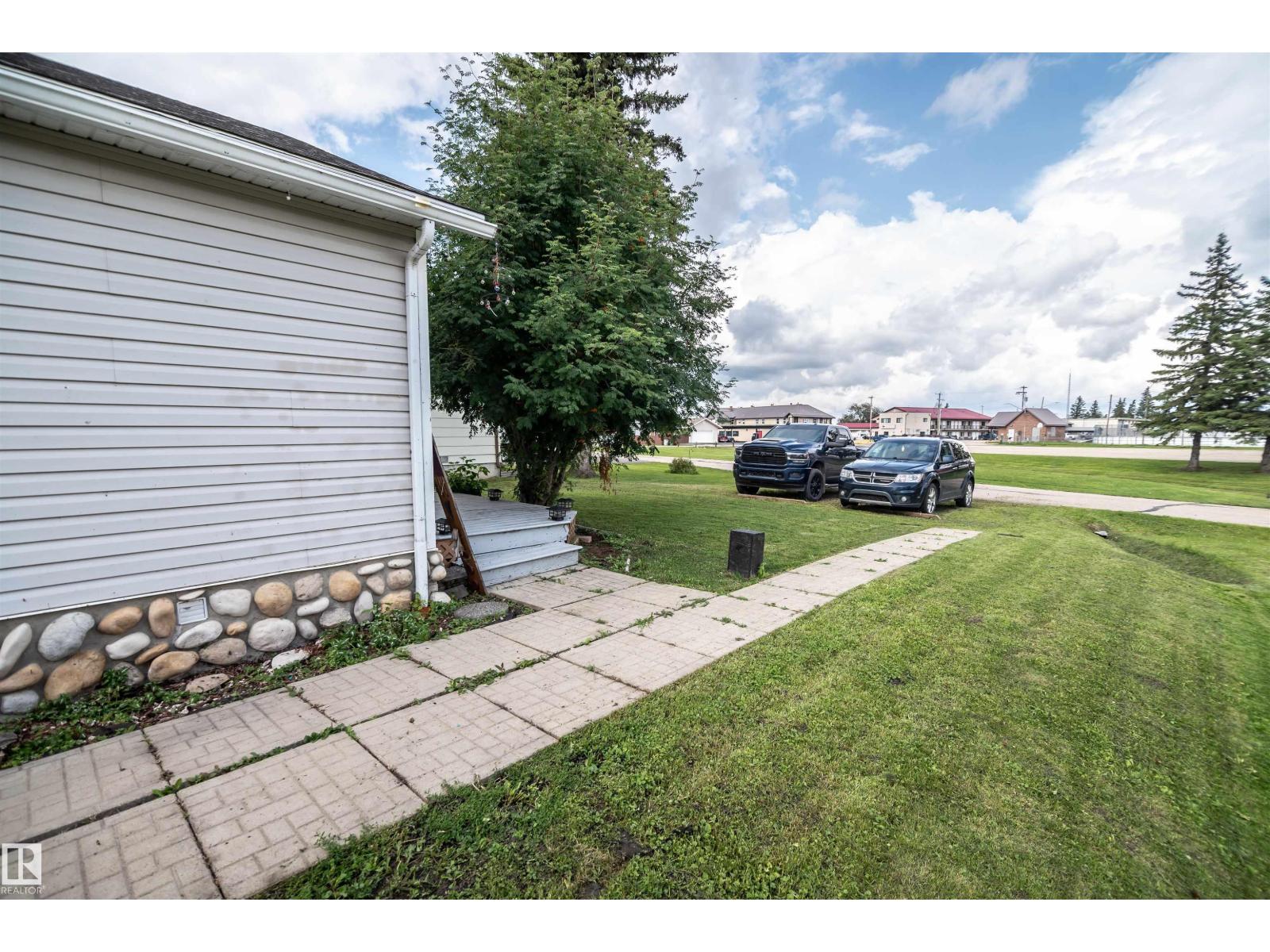 4824 50A Street - Photo 42
