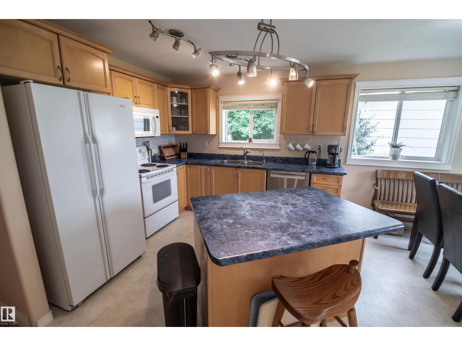 4824 50A Street - Photo 18