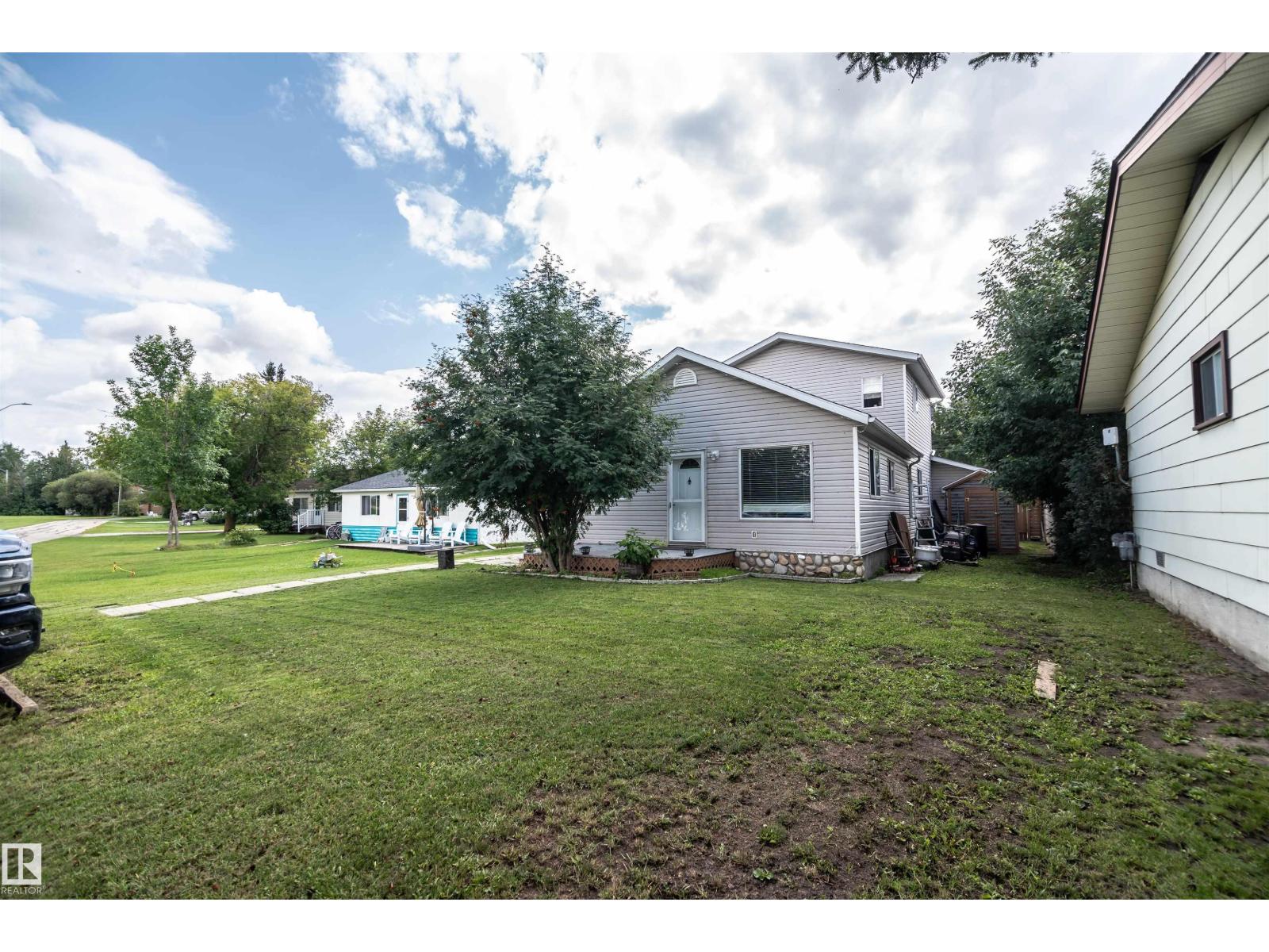 4824 50A Street - Photo 8