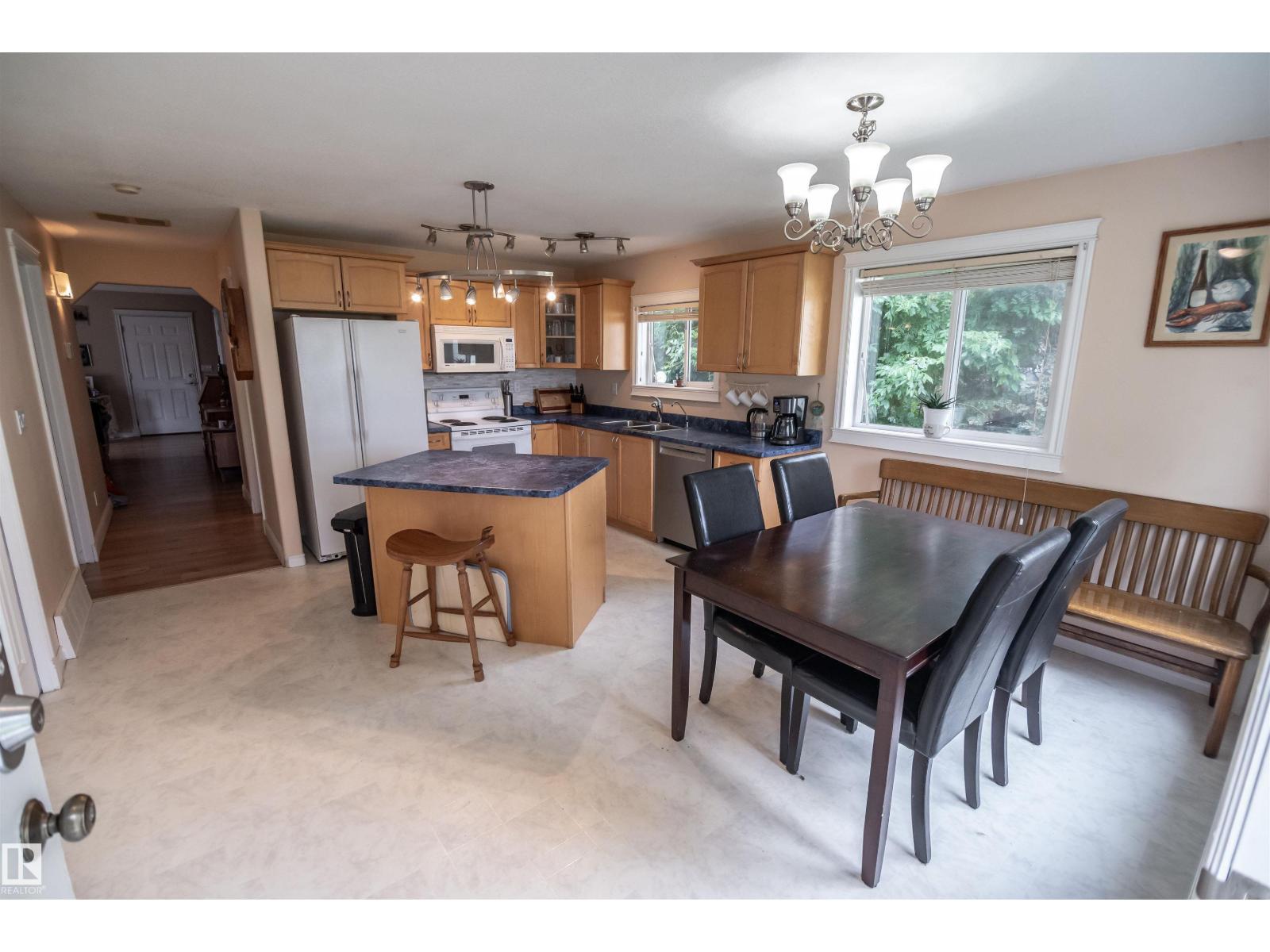 4824 50A Street - Photo 11