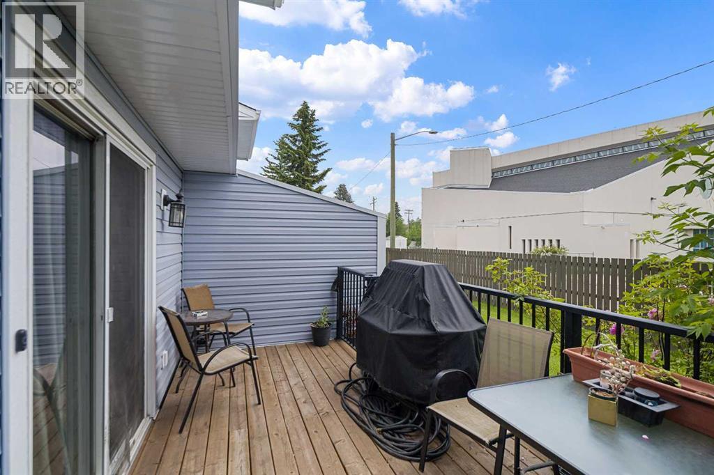 195 Manora Place Northeast