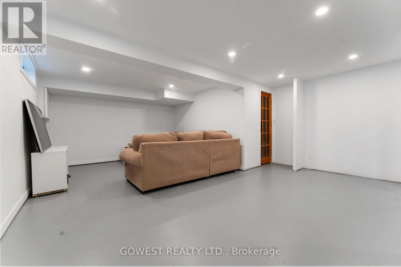 3 Bed, 2 Bath House for Sale in Ottawa – 94 FIELDGATE DRIVE, Ottawa – MLS# X13679000 - Image 25