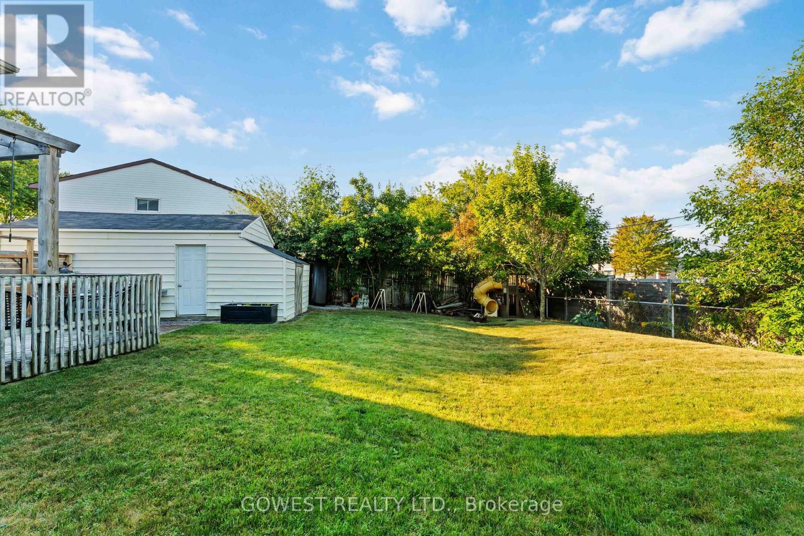 3 Bed, 2 Bath House for Sale in Ottawa – 94 FIELDGATE DRIVE, Ottawa – MLS# X13679000 - Image 30