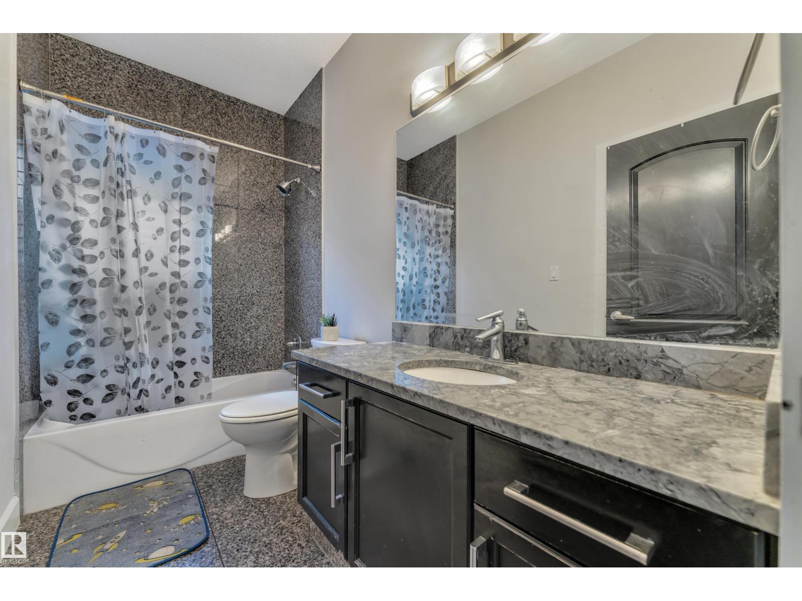 10915 175 Avenue NW - Photo 8