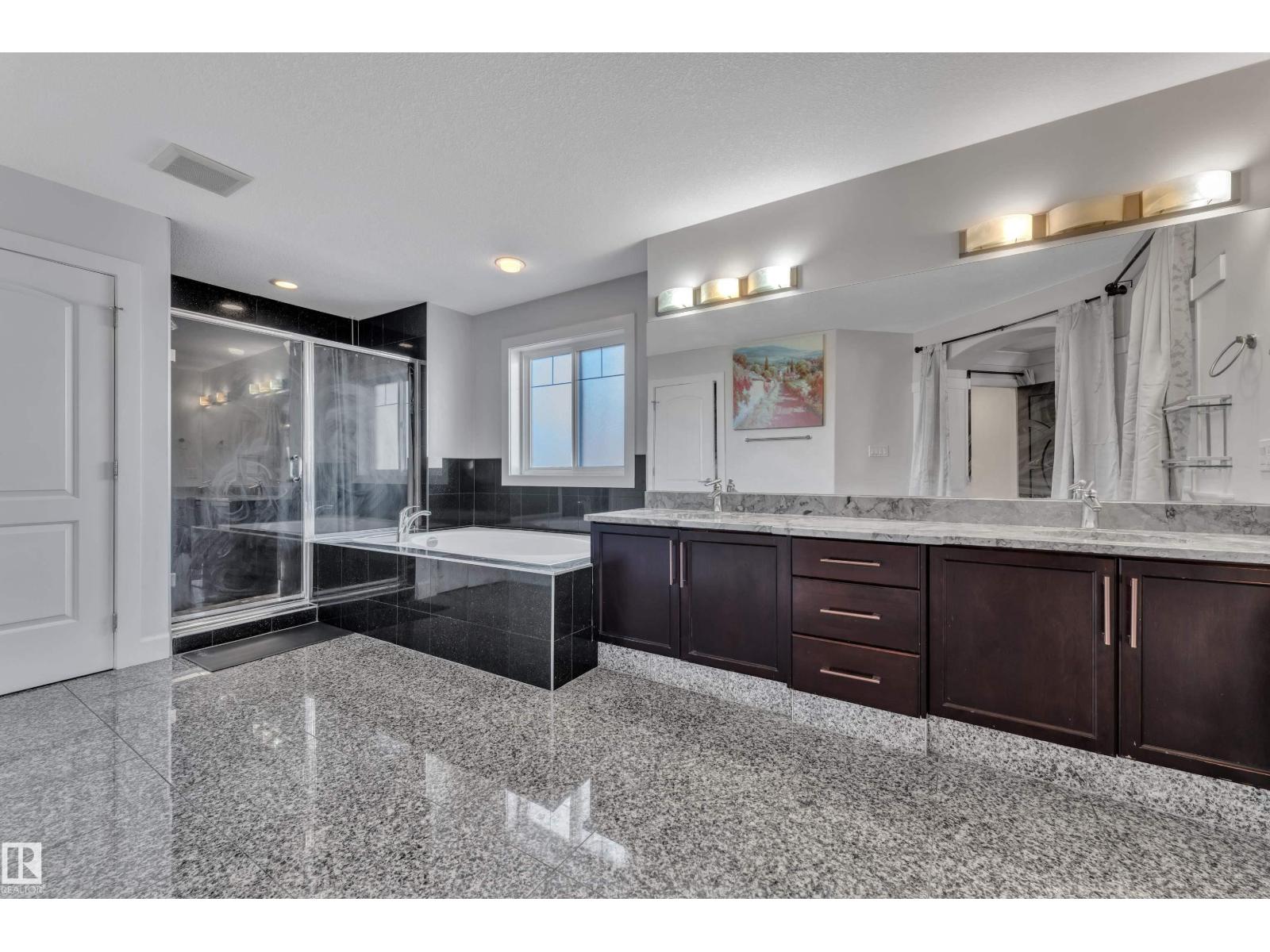 10915 175 AV NW - 22