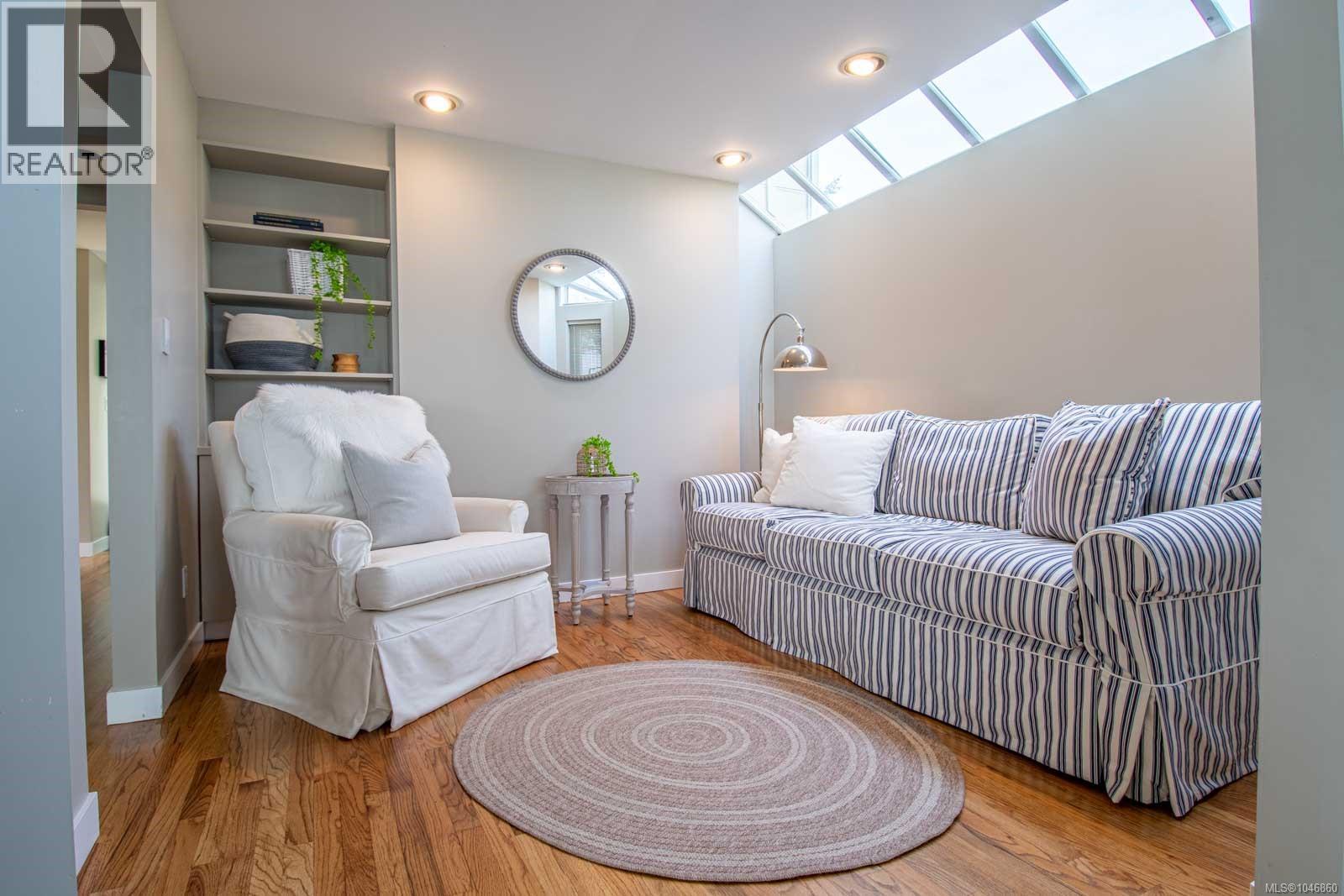 5267 Parker Ave - Image 15