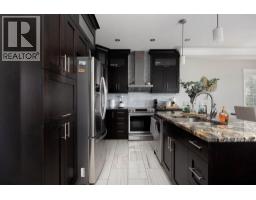 4pc Bathroom - 724 Heritage Drive, Fort Mcmurray, AB T9K2X3 Photo 7