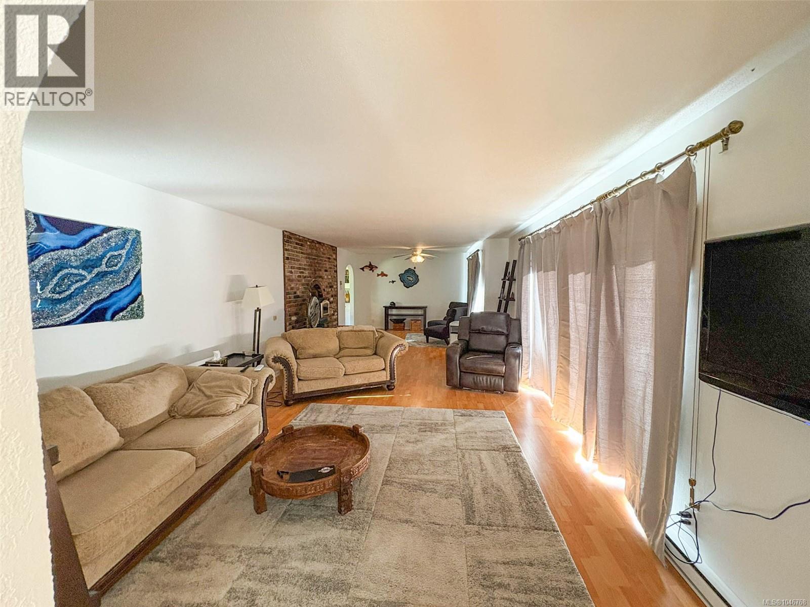 556 Coal Harbour Rd, Coal Harbour