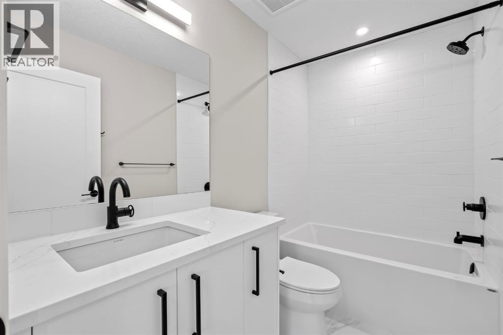 129 Walgrove Bay Southeast - Photo 32
