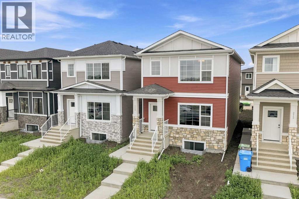 268 Huxbury View Northeast