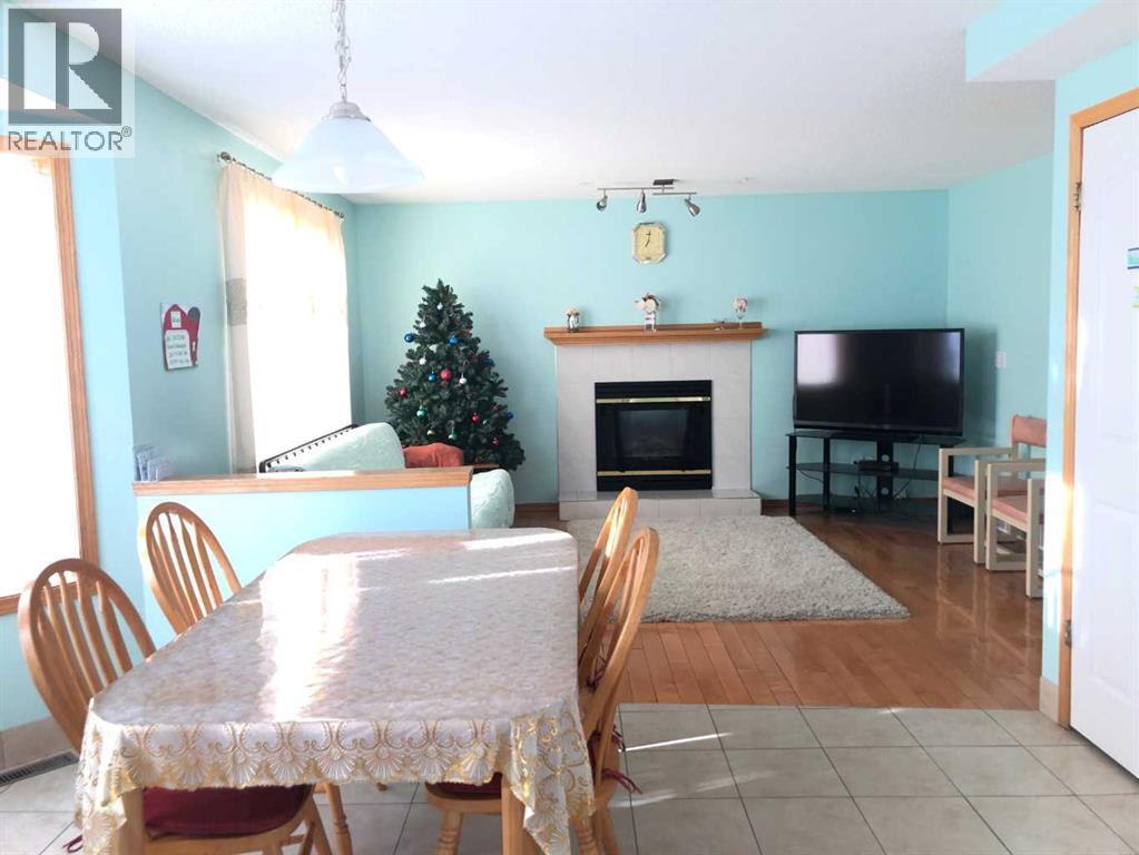 264 hawkmount Close - Photo 5