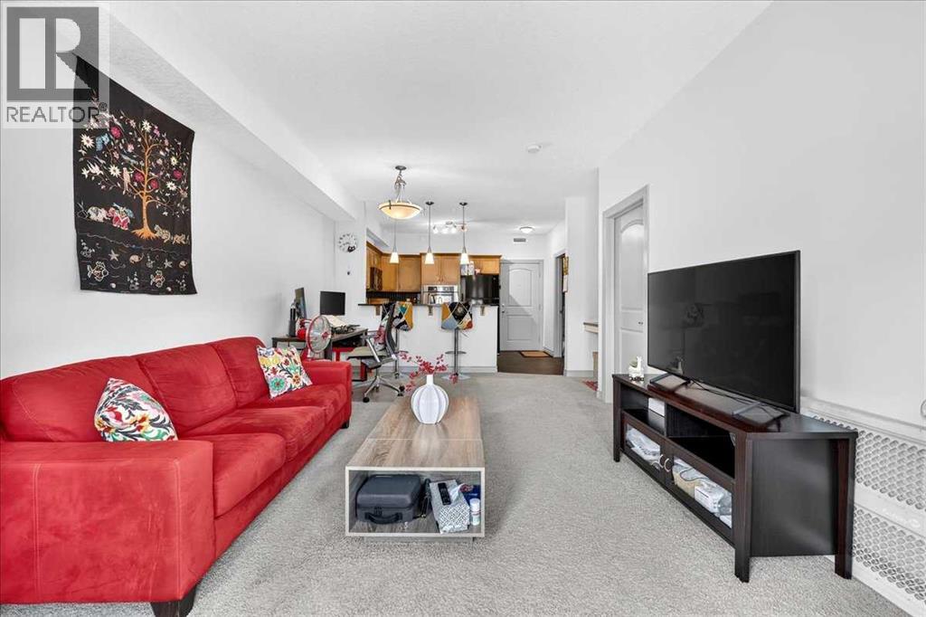 #303 70 Royal Oak Plaza NW - 16