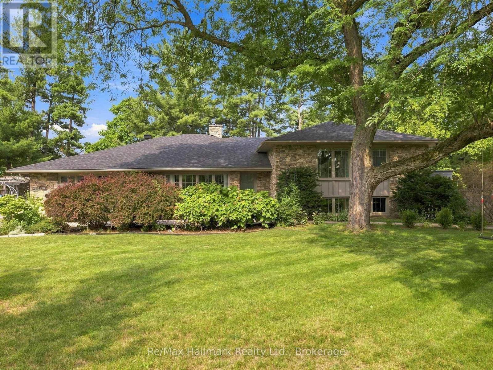 2076 GLENFOREST CRESCENT - Image 42