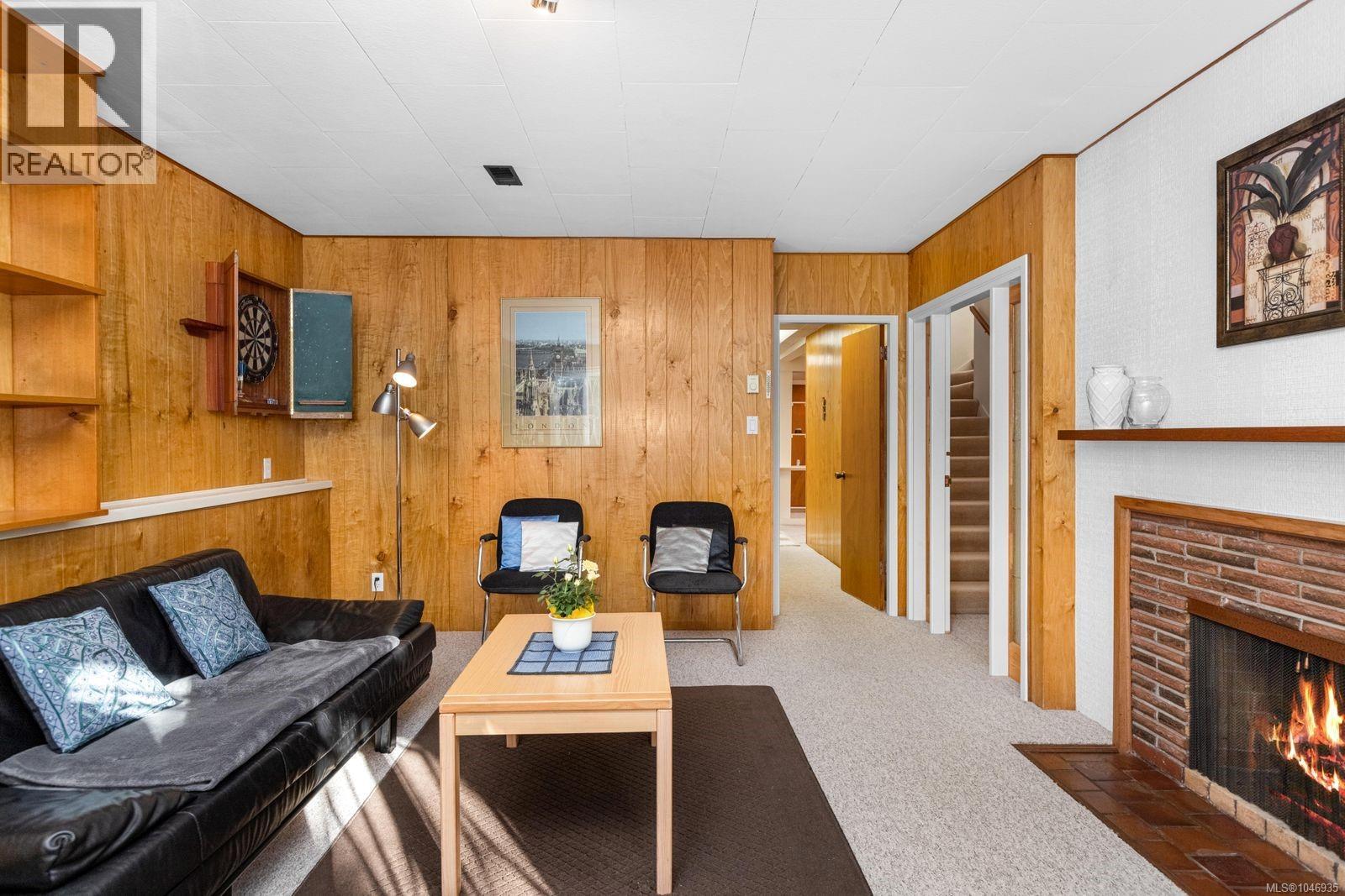 2980 Beach Dr - 25
