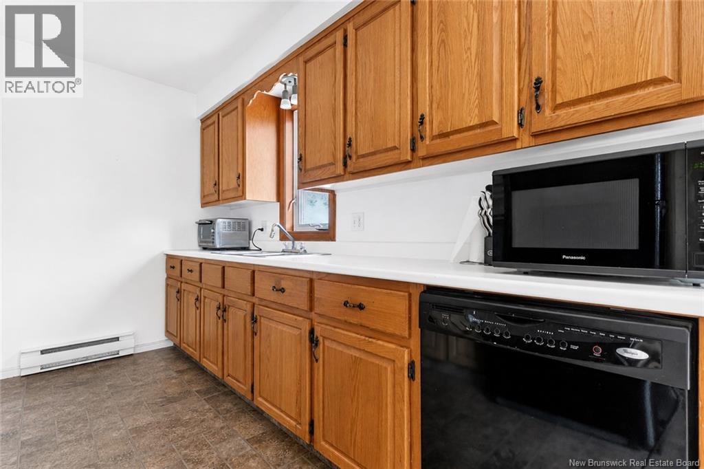 280 Tobias Avenue - Image 16