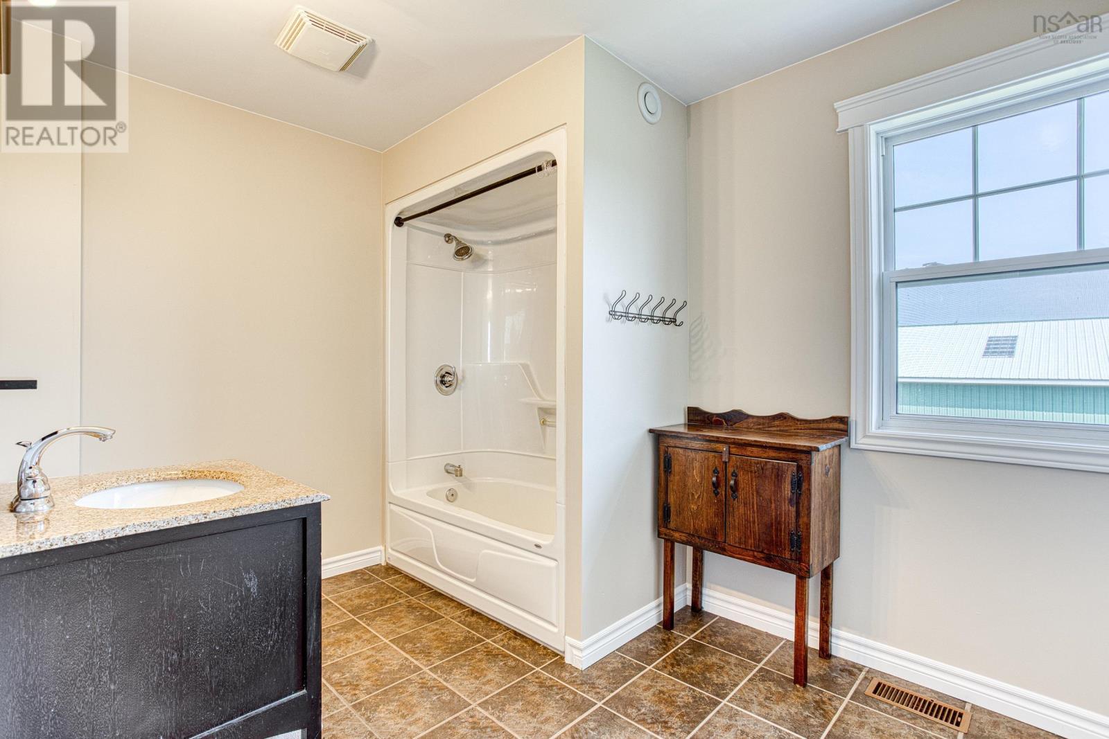 Property 39 of 51 of 5221 Highway 289
