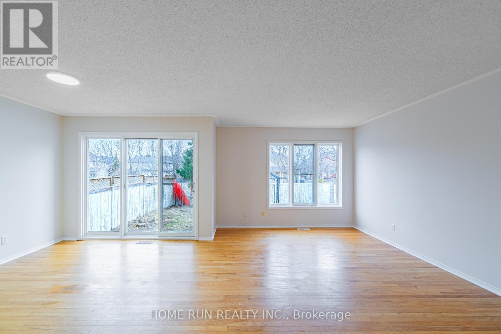 3 Bed, 3 Bath House for Sale in Ottawa – 182 WINDHURST DRIVE, Ottawa – MLS# X13574930 - Image 19