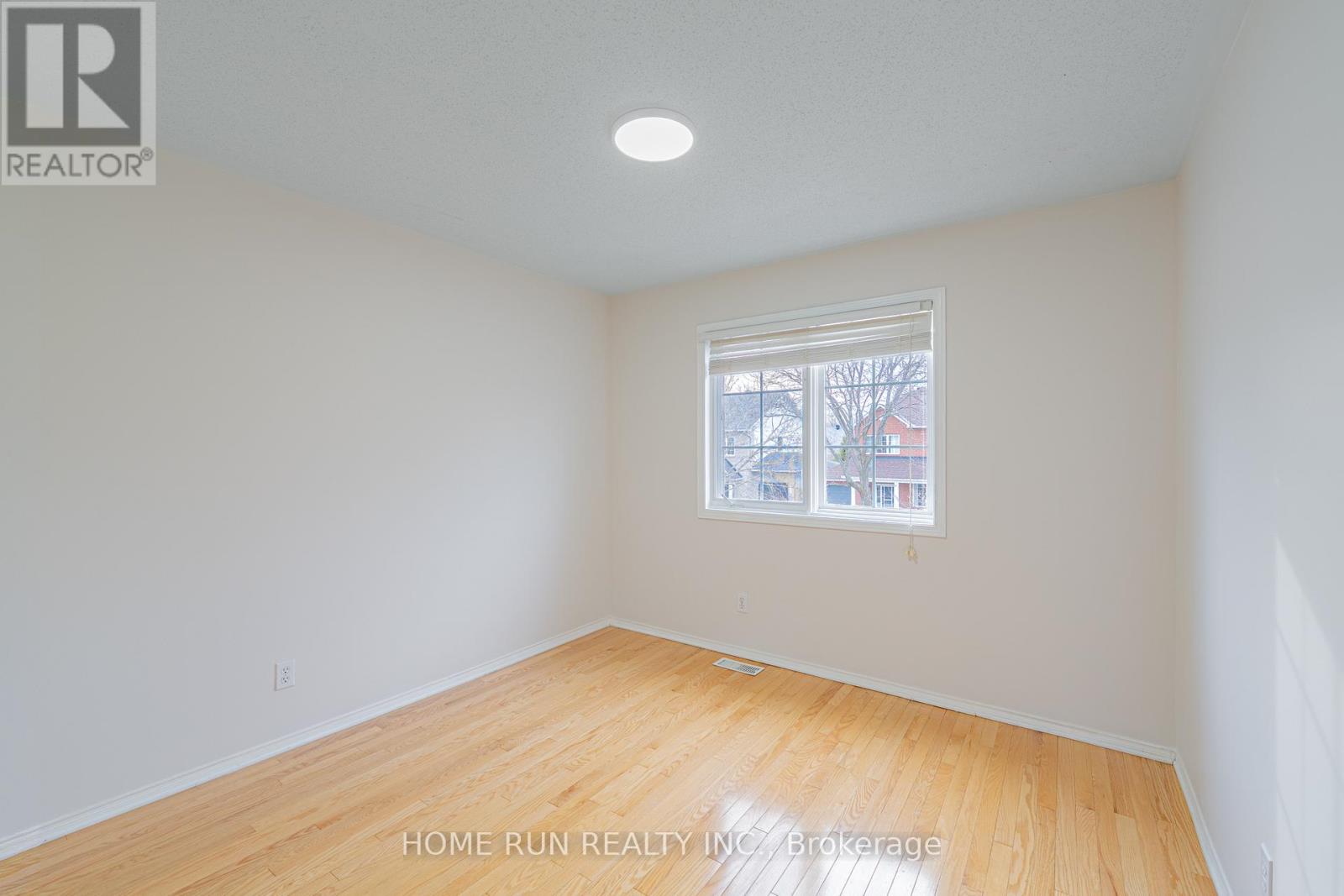3 Bed, 3 Bath House for Sale in Ottawa – 182 WINDHURST DRIVE, Ottawa – MLS# X13574930 - Image 25