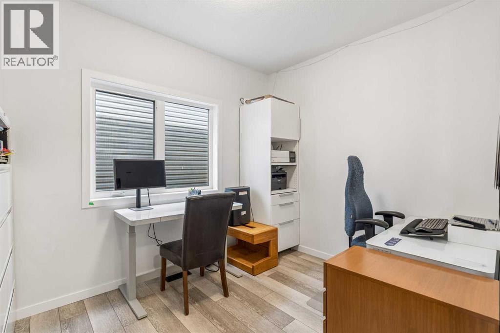 215 Lucas Terrace NW, Livingston, Calgary photo 4