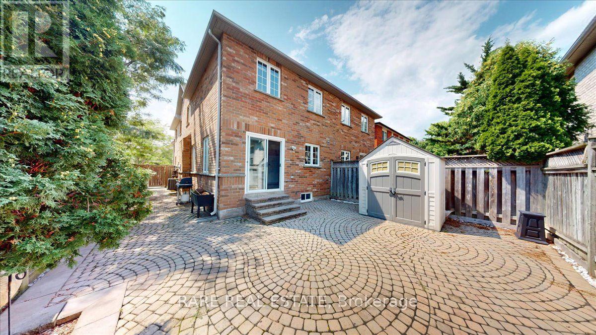 1825 HOBSON DRIVE - 34