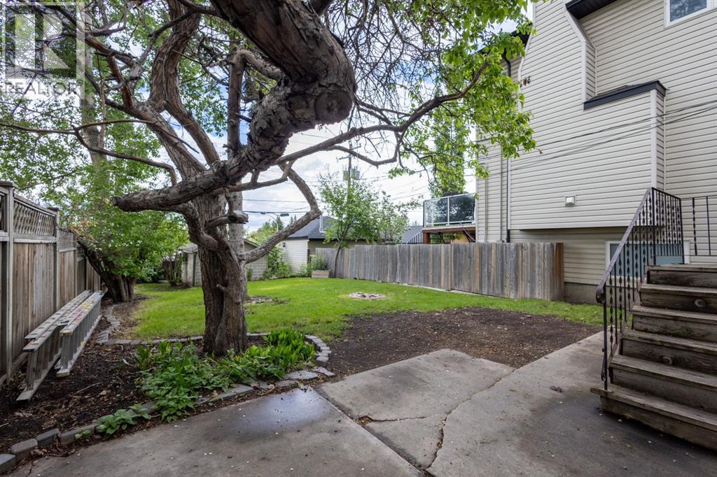 2452 28 Avenue Southwest - Photo 29