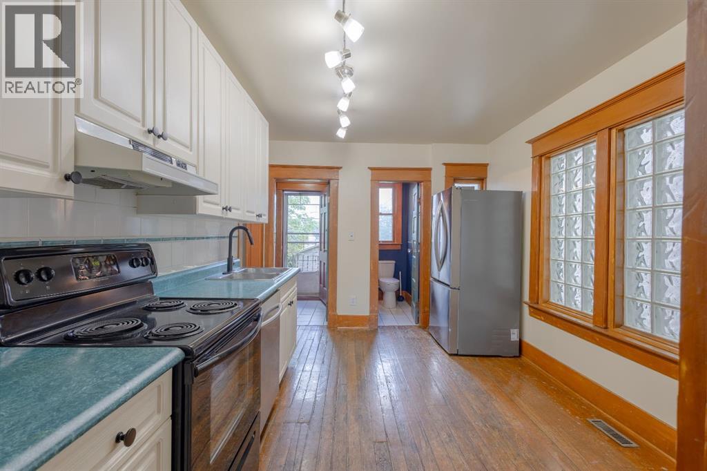 2452 28 Avenue Southwest - Photo 15