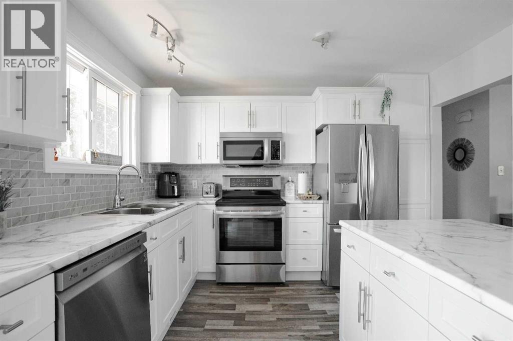 114 Hilltop Crescent, Fort McMurray