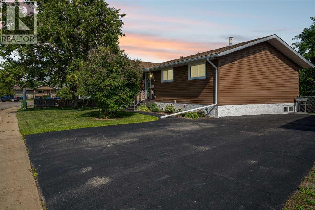 114 Hilltop Crescent, Fort McMurray