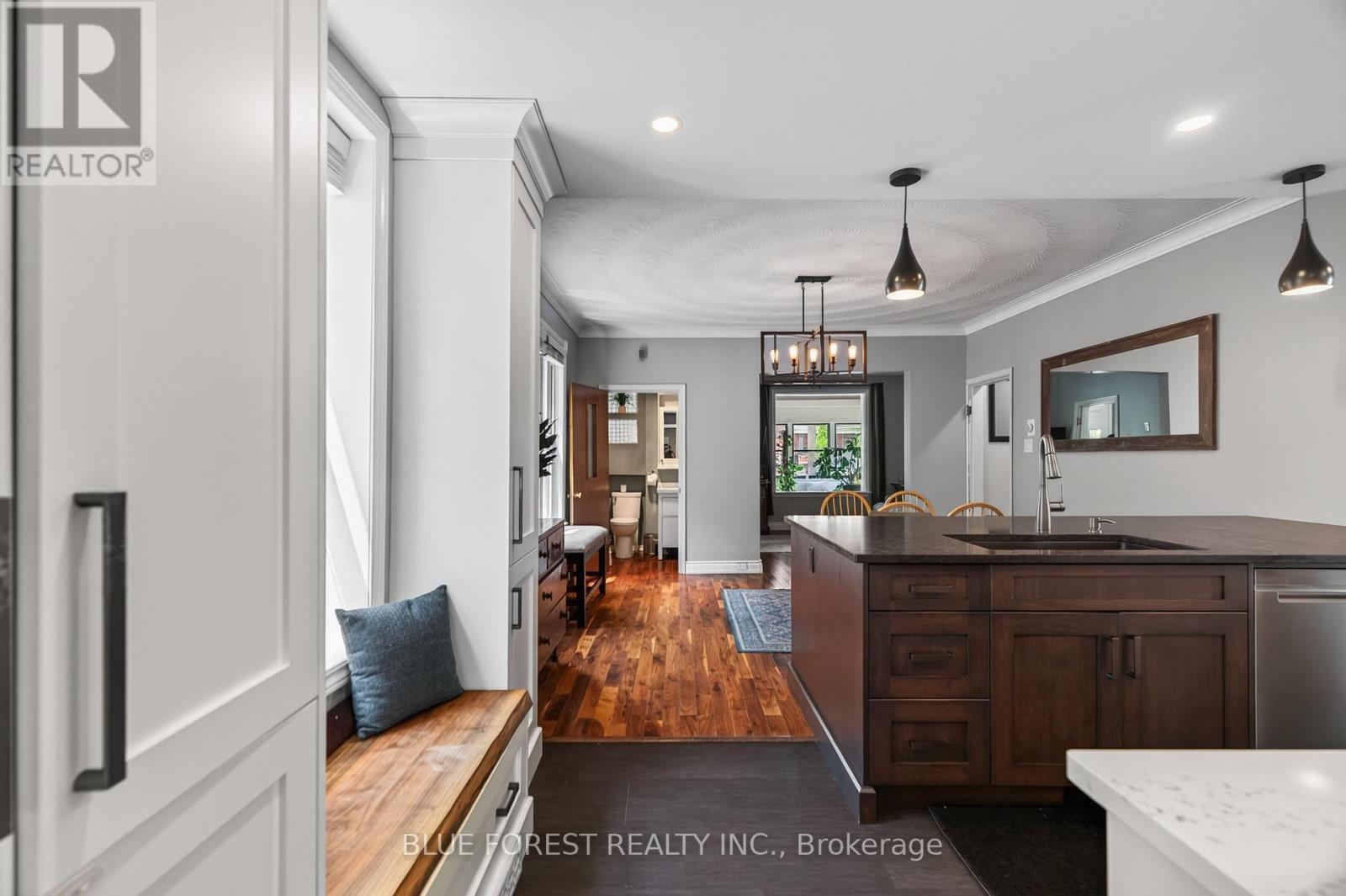 95 TECUMSEH AVENUE E - 16