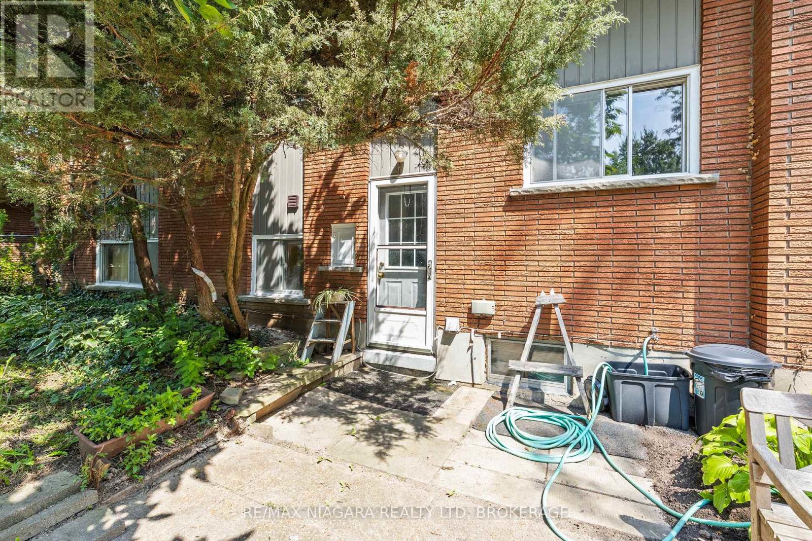 8 CULLEN DRIVE - 29