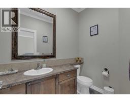 4pc Bathroom - 10 West Cedar Rise Sw, Calgary, AB T3H5G8 Photo 10