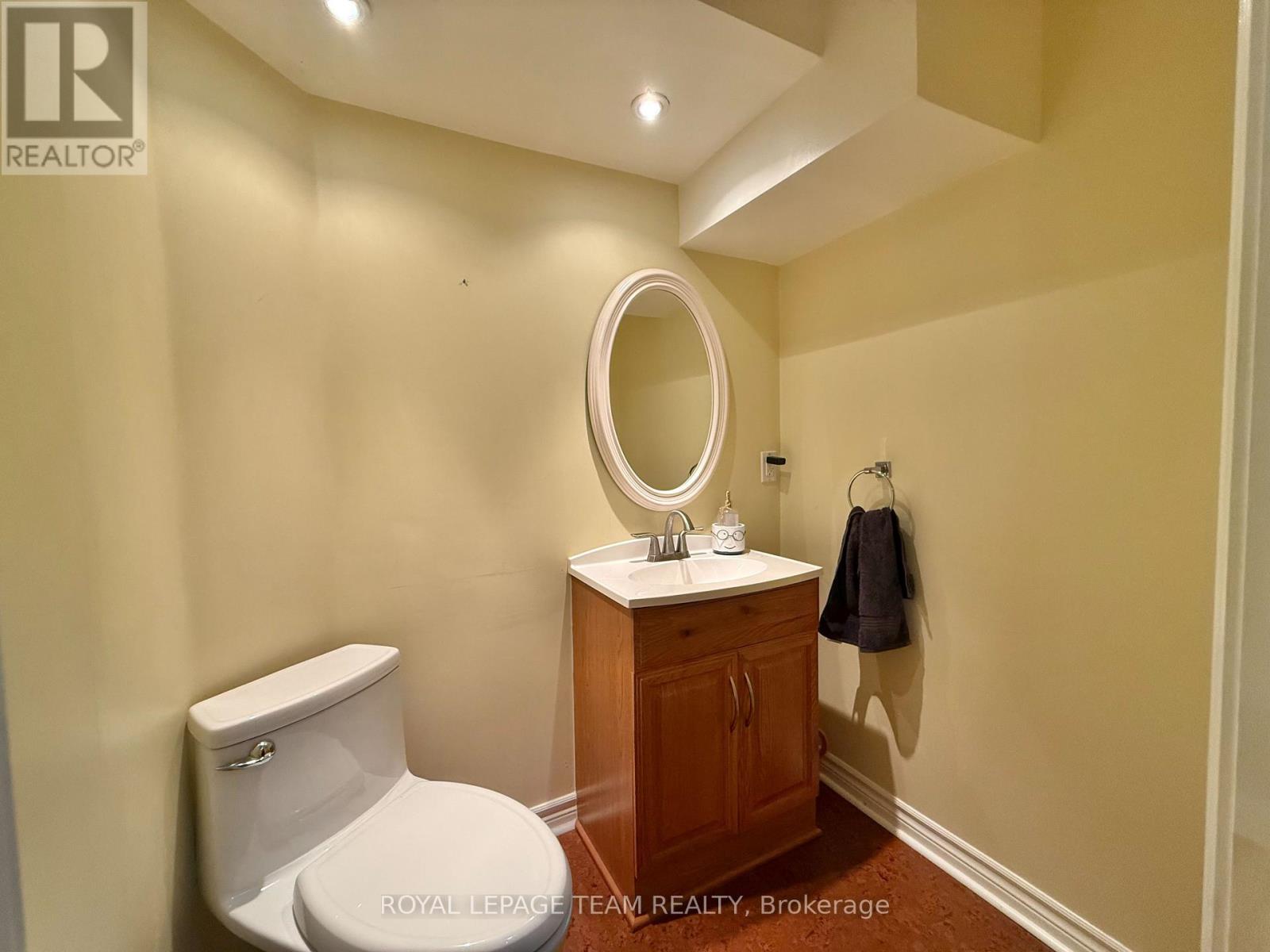 31 RASTILA CRESCENT - 23